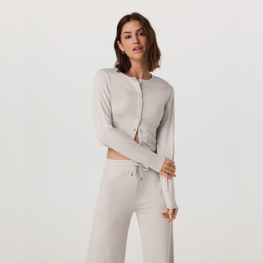 Vuori Halo Cardigan 2.0 Ecru Heather - Women’s Size Medium